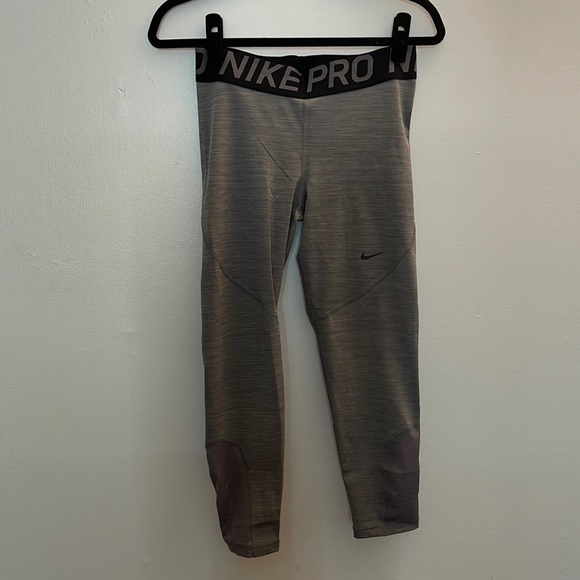 Nike Leggings - Picture 1 of 3